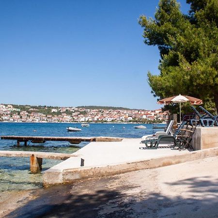 Marcel Apartment Mit Meerblick Trogir Exterior photo