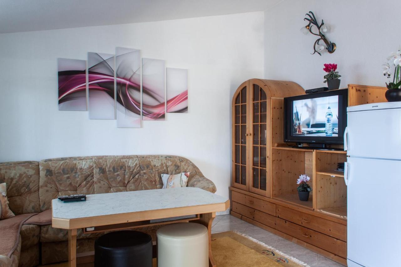 Marcel Apartment Mit Meerblick Trogir Exterior photo