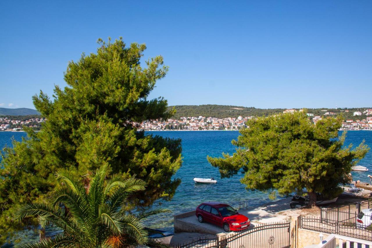 Marcel Apartment Mit Meerblick Trogir Exterior photo
