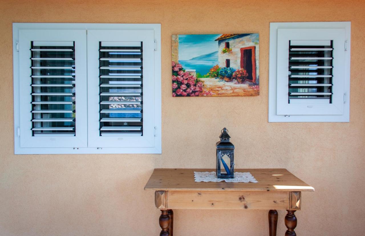 Marcel Apartment Mit Meerblick Trogir Exterior photo