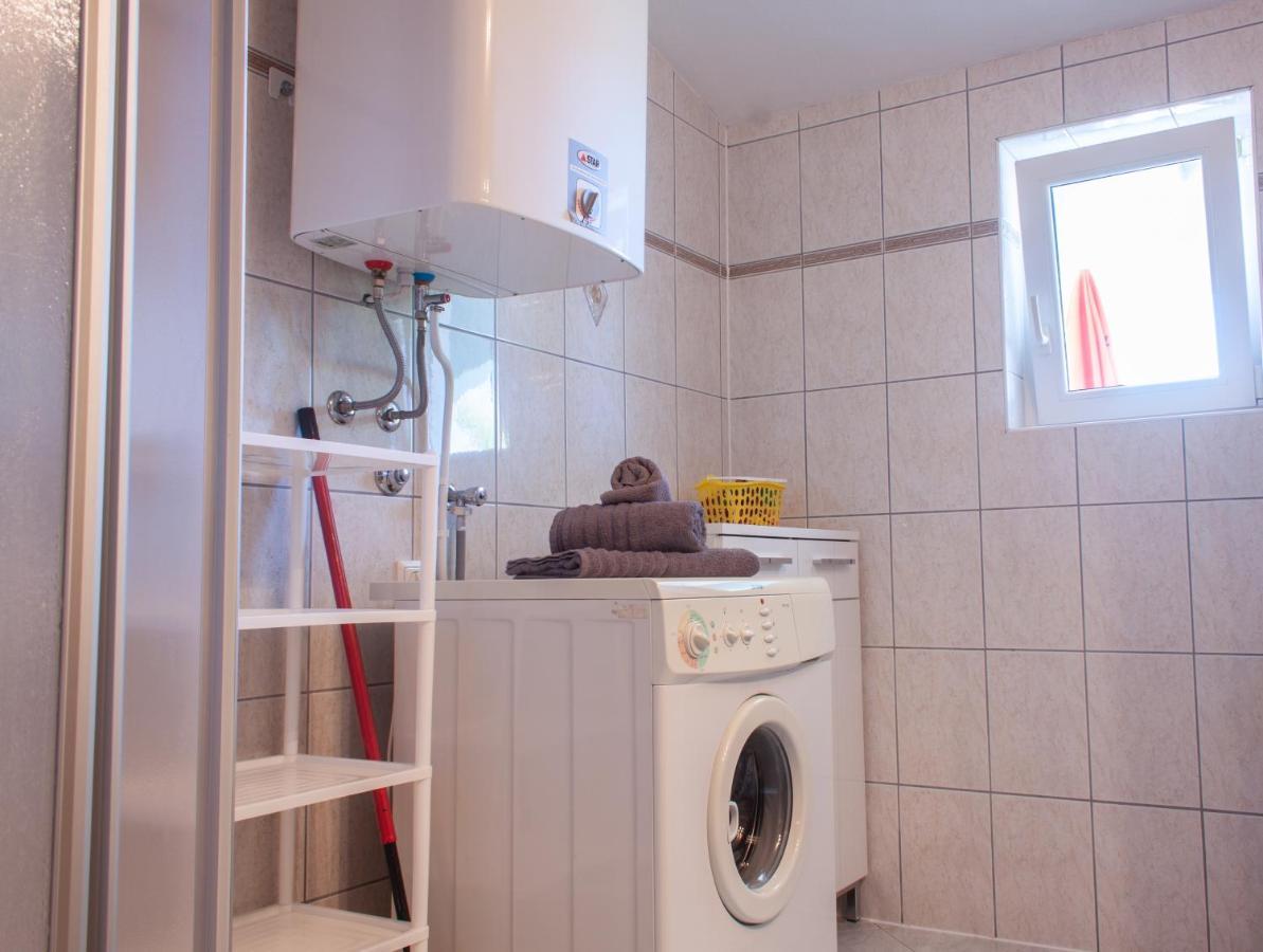 Marcel Apartment Mit Meerblick Trogir Exterior photo