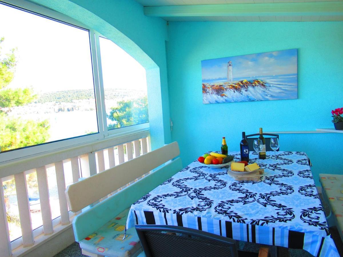 Marcel Apartment Mit Meerblick Trogir Exterior photo